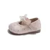 Zapatos de Bebé para Niñas de Primavera y Otoño 2026 Moño Perla Nuevos Zapatos Mary Jane para Niñas Zapatos Pequeños de Cuero Zapatos Brillantes de Princesa