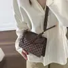 Bolsa Texturizada Transfronteiriça 2025 Nova Estampa Vintage Bolsa de Ombro Transversal Moda Casual Bolsa Quadrada Pequena Bolsa de Axila