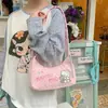 Mochila de Ombro Portátil de Pelúcia Gatinho Hello Kitty Coração de Menina Mochila Fofa de Rua Presente