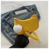 Bolso de Mujer de Color Sólido con Pompón 2025 Invierno Nuevo Estilo Fresco Bolso de Hombro de Fieltro con Hendidura, Bolso Cuadrado Pequeño de Moda de un Solo Hombro