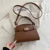 Bolso de Mano para Mujer Estilo Retro Hebilla de Cierre Mate Bolso Cuadrado Pequeño Nuevo Estilo 2026 Bolso de Hombro Único Bolso Cruzado Estilo Coreano Bolso para Teléfono Móvil de Viaje