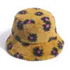 Estilo K de Otoño e Invierno Sombrero de Pescador con Estampado de Margarita Felpa Popular Versátil Viaje Cálido Sombrero de Copa de Piel de Conejo