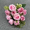 Simulación estilo europeo 10 rosas pequeñas manojos pequeños de flores flores de seda flores artificiales decoradas estilo INS flores pequeñas rosas de princesa fragantes