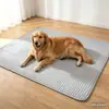Tapete Refrigerador Autêntico para Pets com Textura de Tricô, Tapete de Seda Gelada para Cães Pequenos, Médios e Grandes, Respirável, Não Abafado, Absorvente de Suor, Tapete Elástico