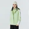 Ropa de Carga para Exteriores para Mujer Forrada de Polar Engrosada Cortavientos Resistente al Frío Forro Polar Tres en Uno Desmontable Ropa de Carga para Hombre