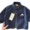 Camisa de mezclilla para niños, manga larga para hombre, nuevo estilo otoño 2026, chaqueta con bolsillo para bebé, camisa para bebé estilo coreano, moderna para niñas