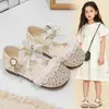 Sandálias de meia com babados para meninas 2026 novo estilo de verão sapatinhos de princesa com laço de strass sapatos de tela single