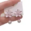 Brincos de Pérola com Flor Rosa Fresca e Doce, Estilo Suave, Design Exclusivo, Brincos Versáteis para Encontros e o Dia a Dia