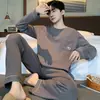 Novos Pijamas de Manga Longa para Homem 2025 para Outono e Inverno Gola Redonda Casual Solto Estilo Simples Roupa de Casa Espessada em Ambos os Lados
