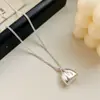 Colar Pingente de Bolsa Simples e de Alta Qualidade Estilo Luxo Leve Acessórios de Design de Nicho