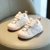 Zapatos para bebé 2026 nuevo modelo de otoño para niños, zapatos para bebé antes de caminar para niñas, zapatos protectores transpirables y estables para niños pequeños
