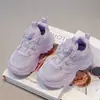 Tênis Brancos Tênis Infantis Meninas Menininha Sapatos de Corrida 2025 Primavera e Outono Sapatos Simples de Tela Rede Tênis de Campus Pai