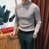 Suéter de malha masculino slim fit com gola alta parcial, cor sólida, multicolorido, adequado para usar por baixo de ternos, estilo old money, outono e inverno, atacado de fábrica transfronteiriço