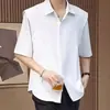 Nueva Camisa de Manga Corta de Verano 2025 con Hielo Sedoso Fluido, Camisa de Manga Media de Color Sólido Antiarrugas de Tendencia Estilo Coreano para Hombre