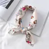 Bufanda Pequeña de Moda Nueva Primavera y Otoño Bufanda de Seda Sintética Bufanda Cuadrada Pequeña Estampada para Mujer Coreana Decorativa Bufanda Versátil 50cm