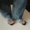 Sandalias Chuyuji de una tira exquisitas estilo francés para mujer, calzado de verano para exteriores, nuevo modelo 2026, con pedrería y terciopelo, elegante punta cuadrada