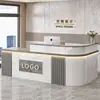 Recepción de empresa, mostrador de bar esquinero estilo chino, mostrador de caja, mostrador de atención al cliente para tiendas de ropa, escritorio de oficina comercial, diseño moderno y minimalista