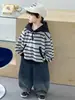 2146 Conjunto de Sudadera con Capucha para Niños 2026 Otoño Nuevo Estilo Coreano Moda Rayas Top y Jeans Conjunto de Dos Piezas