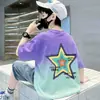 Camiseta de Manga Curta 100% Algodão para Meninos Novo Estilo 2026 Tamanhos Médio a Grande Roupa de Verão para Meninos Bonito Tendência Gradiente Versátil