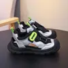 Sandálias Esportivas Infantis 2026 Verão Novo Estilo Sapatos de Praia Outdoor da Moda para Meninos Sandálias Aquáticas para Meninas Sapatos de Vadeio