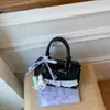 Bolsa de Mão de Luxo para Mulheres, Nova Tendência de Verão 2026, Bolsa de Ombro Exquisita para o Dia a Dia, Bolsa Transversal de Nicho Super Popular