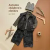 Conjunto de Motociclista de Outono para Meninos 20226 Novo Estilo Conjunto de Colete de Couro PU Infantil Conjunto de Três Peças Cool e Bonito para Crianças Pequenas e Médias