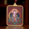 Pingente Thangka de Cinábrio com Amuleto de Buda em Aço Titânio Pintado a Ouro, Guanyin, Alto Teor de Cinábrio, Thangka 99% Puro Pintado à Mão