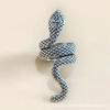 Anillo europeo y americano de comercio exterior largo retro exagerado genial para hombre con patrón de serpiente estilo punk anillo animal con forma de serpiente de 4 piezas