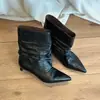 Botas ankle boot plissadas de bico fino retrô, salto fino, botas empilhadas para mulheres, novo estilo 2026, emagrecedoras e elegantes, botas western de cano largo