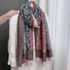 Novo cachecol boho de algodão e linho com estampa de castanha, cachecol macio de outono e inverno para mulheres Mori, peça de outer wear com cores combinadas para viagem