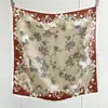 Lenço de Seda para Mulheres, Primavera e Verão, Feito de Seda de Amora, Design Elegante Estampado, Lenço Quadrado Médio Versátil, Lenço para Roupa Externa, Xale, Atacado do Fabricante
