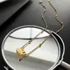 Collar de Joyería de Gota de Agua para Mujer Cadena para Clavícula de Acero de Titanio Simple Ins Diseño de Nicho Geométrico Moderno Modelo Nuevo 2026