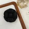 Casaco de tweed estilo Chanel pequeno terno suéter broche tecido vintage floral luxo leve acessórios versáteis de alta qualidade flor