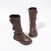 Botas de Inverno Outono 2025 Novas Botas de Couro Ocidental com Solado Grosso Plissado e Pelo para Mulheres com Fivela de Cinto Pretas de Cano Alto