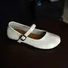 Zapatos Mary Jane planos color blanco roto para mujer, modelo nuevo 2026, con una sola correa de hebilla y suela suave, zapatos de corte bajo de una sola pieza