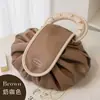 Bolsa de maquillaje perezosa de nuevo estilo para mujer, bolsa de tocador de viaje portátil de gran capacidad, bolsa/caja de almacenamiento para cuidado de la piel con cordón