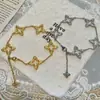 Pulseira Estrela de Quatro Pontas Trevo de Quatro Folhas Estilo Bucci Italiano para Mulheres Luxo Leve Nicho Design de Ponta Joia de Mão Venda por Atacado