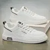 Nuevos zapatos para hombre para primavera y otoño, zapatillas blancas clásicas de moda, cómodos y transpirables, versátiles zapatillas casuales de moda para estudiantes