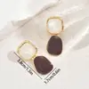 Nuevos Pendientes de Moda Geométricos para Mujer, Estilo de Nicho de Gama Alta con Tachuelas de Piedra Roja, Pendientes Versátiles para Mujer