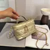 2026 bolso de hombro cruzado casual de moda diseño de nicho bolsa cuadrada pequeña texturizada otoño nuevo elegante bolso para mujer
