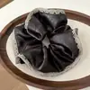 Goma para el pelo scrunchie de jacquard de cuero sintético minimalista estilo coreano con diseño único y ribete de encaje, Elegante accesorio para coleta