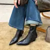 Botines Otoño Invierno 2026 Estilo Retro Europeo Versátiles Celebridad de Internet Botas Adelgazantes Tacón Roto Punta Fina Tacón Medio Botines de Tobillo Mujer