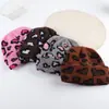 Estilo Coreano Otoño e Invierno Dulce y Fresco Elegante Retro Corazón Estampado de Leopardo Gorro de Lana para Niñas Cálido Circunferencia de Cabeza Grande Gorro de Punto