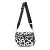 Bolso de hombro cruzado para mujer europeo y americano, moderno y versátil, hecho de tela Oxford, gran capacidad, forma de concha, ligero, impermeable, bolso cruzado deportivo