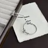 Pendientes de Cruz de Diamante Estilo Lujo Ligero Europeo y Americano Aguja Plateada, Pendientes de Estilo Minimalista con Personalidad, Pendientes de Gama Alta Modernos y Elegantes