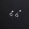 Brincos Pequenos Triangulares Mobius Rosqueáveis para Mulheres, Geométricos Compactos Moda Versátil Brincos Não Removíveis Atacado Tendência