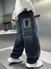 Calça jeans masculina, coleção primavera/outono, novo estilo 2026, para crianças e meninos mais velhos, calça comprida de modelagem solta, estilo reto, moderna