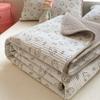 Cubrecama de Doble Capa Estampado Transfronterizo Estilo Nube Verano Cuatro Piezas Hogar Suave y Cómodo Versátil para Dormir Desnudo Sin Preocupaciones