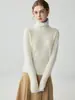 Novo suéter feminino 100% cashmere puro para outono e inverno com design de gola alta falsa, criando um visual em camadas, uma camada interna quente e um top de tricô
