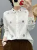 Camisa de Manga Longa de Gaze de Algodão Dupla Camada Bordada com Desenhos Estilosa e Juvenil para Mulheres, Nova Camisa Casual Primavera 2026